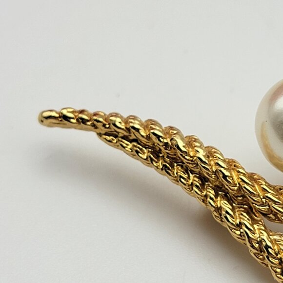 Vintage UNSIGNED Christian Dior Gold Tone Double Pearl Rope Chain Brooch 2.75" - Picture 3 of 8
